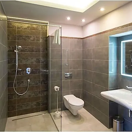 Efekt 72 Lejlighedshotel 4*