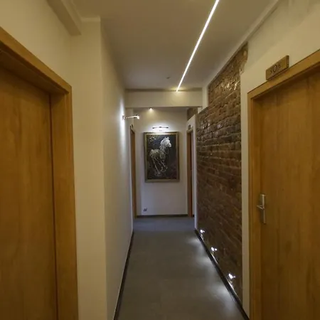 Efekt 72 Hotel apartamentowy 4*