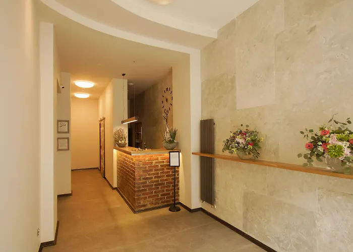 Aparthotel Efekt 72 4*