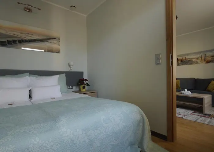 Efekt 72 アパートホテル 4*