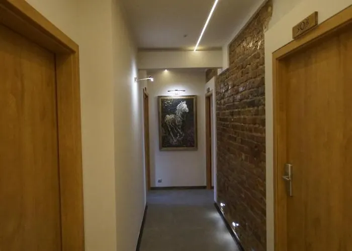 Efekt 72 アパートホテル 4*